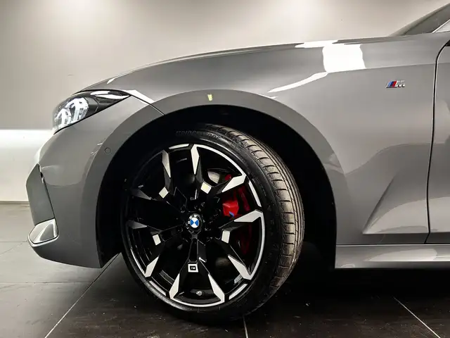BMW M view 8