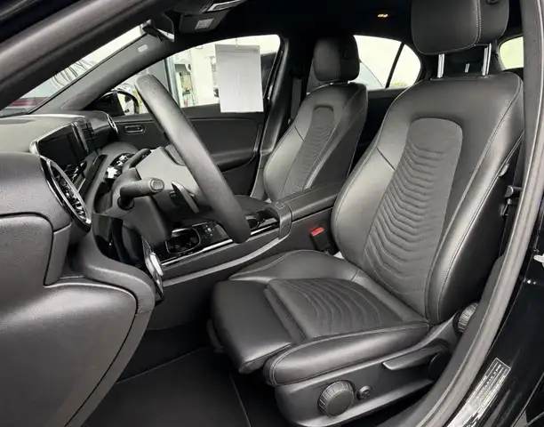 Mercedes-Benz A view 8