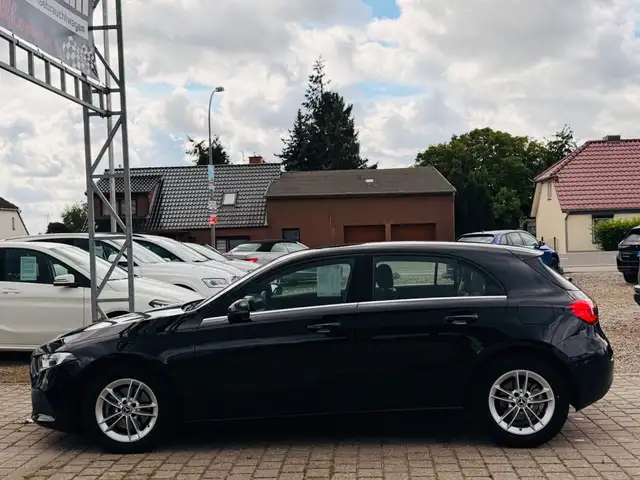 Mercedes-Benz A view 4