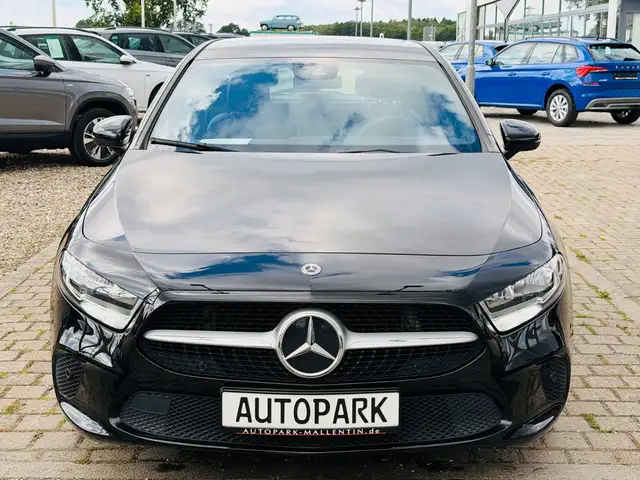 Mercedes-Benz A view 2
