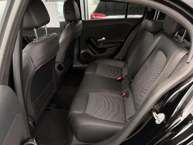 Mercedes-Benz A view 12