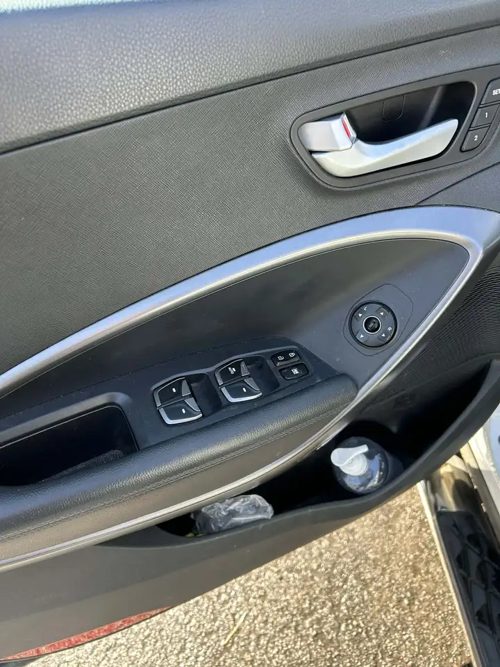 Hyundai SANTA FE снимка Hyundai SANTA FE