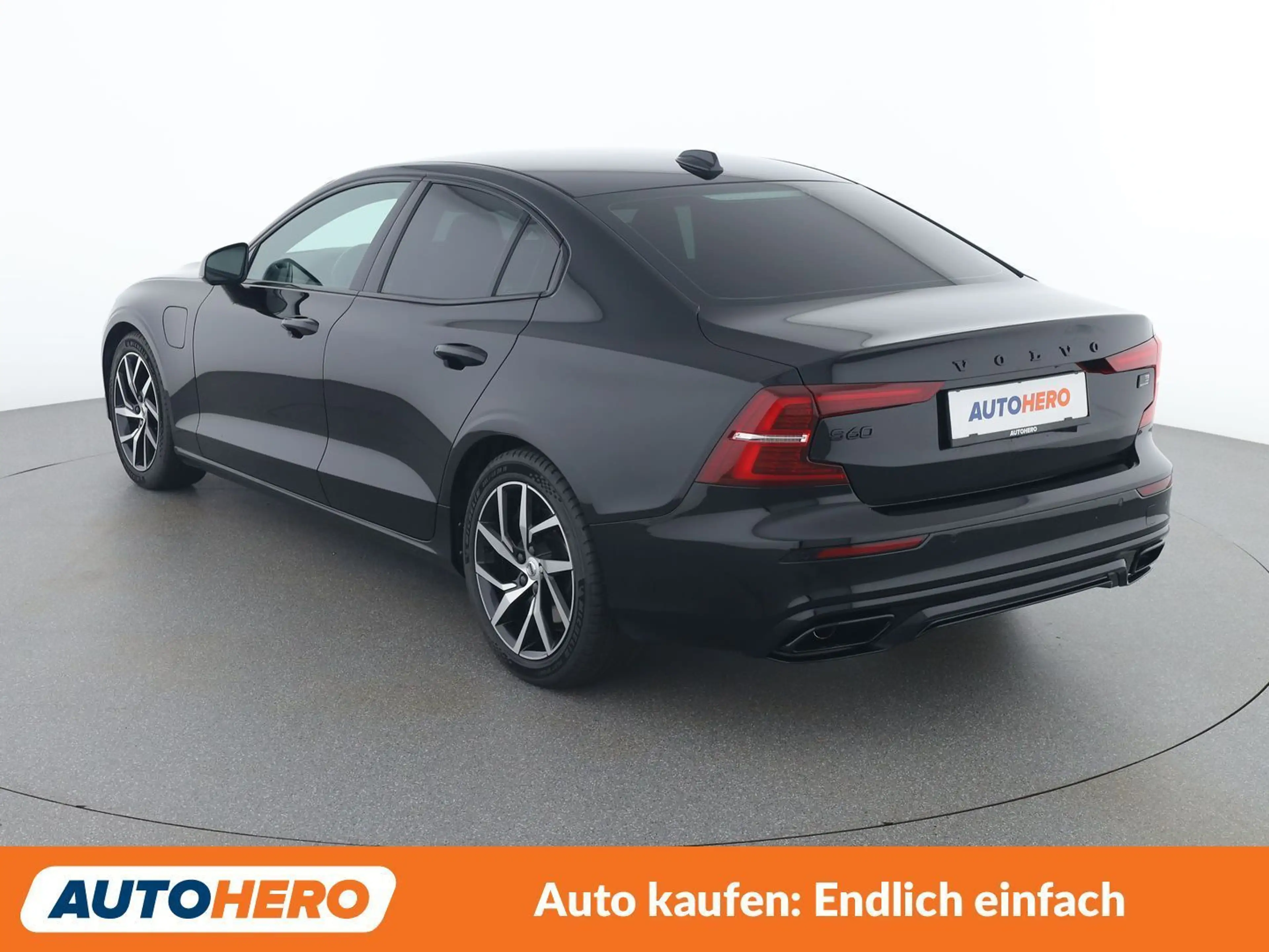 Volvo S60 2.0 T8 Plug-in Hybrid R-Design AWD — photo 4
