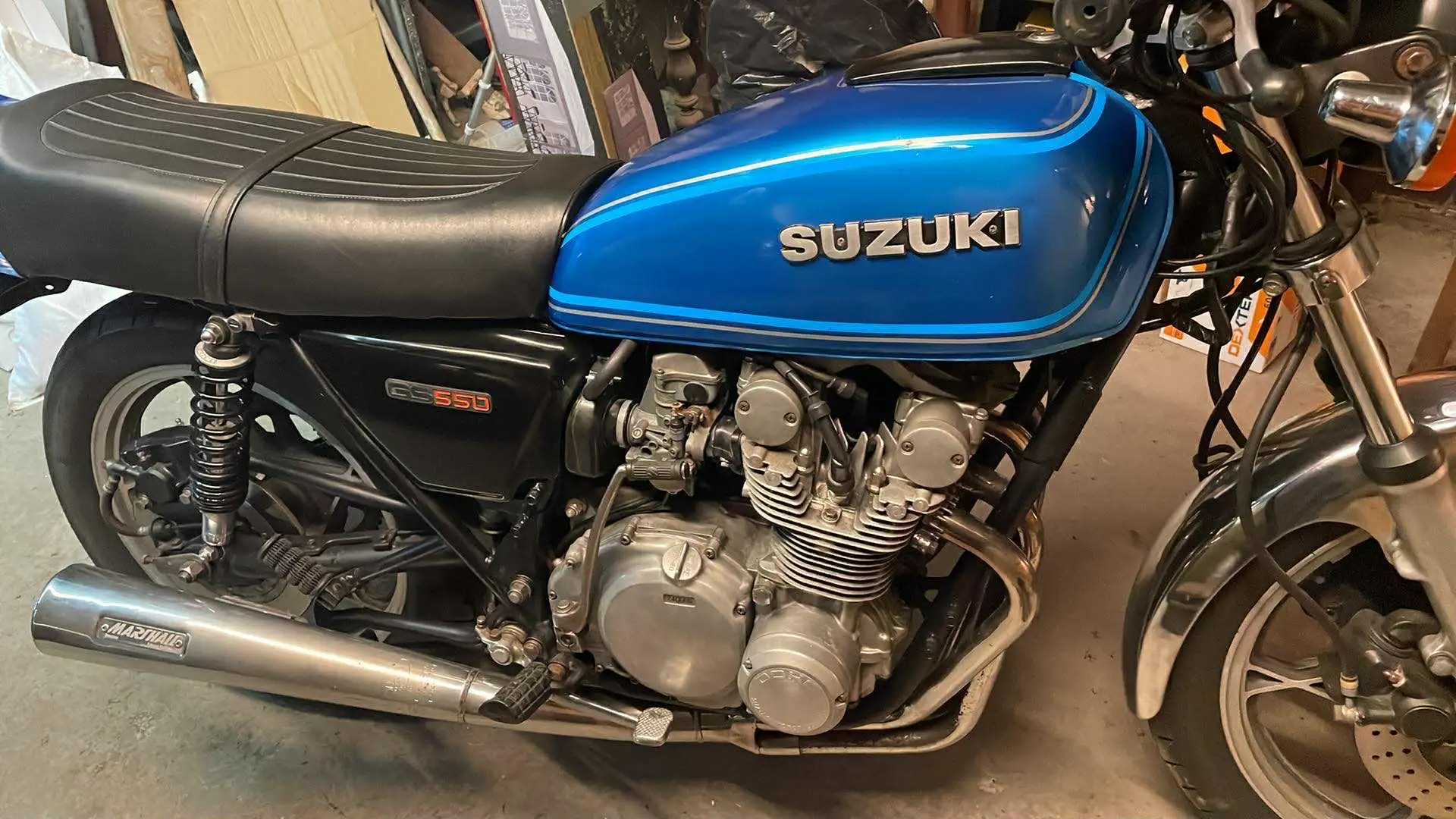Suzuki GS 550 - 2
