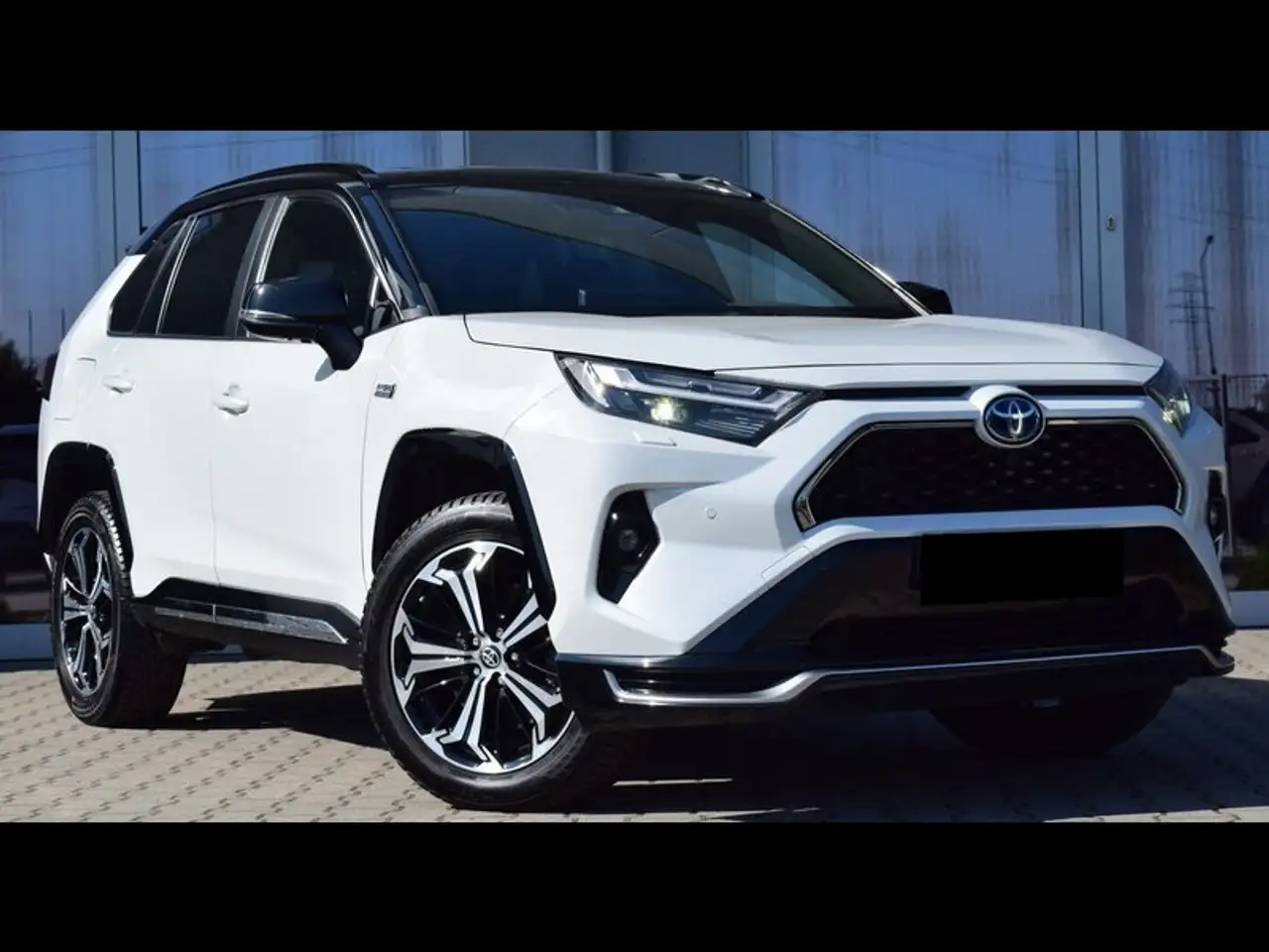 Toyota RAV4 2.5 4x2 Hybrid 160 kW / 218 PS Style Selection — photo 1 of 12