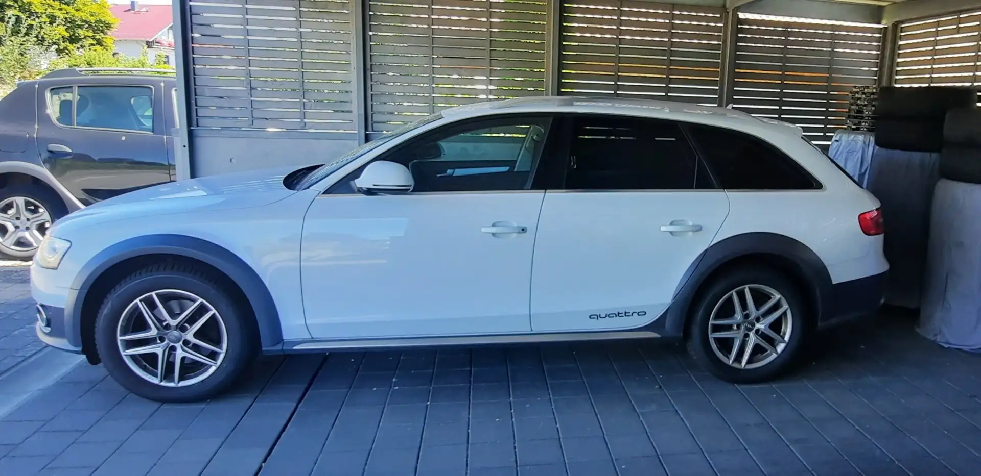 Audi A4 allroad quattro (clean die.) 3.0 TDI DPF S tron - 2