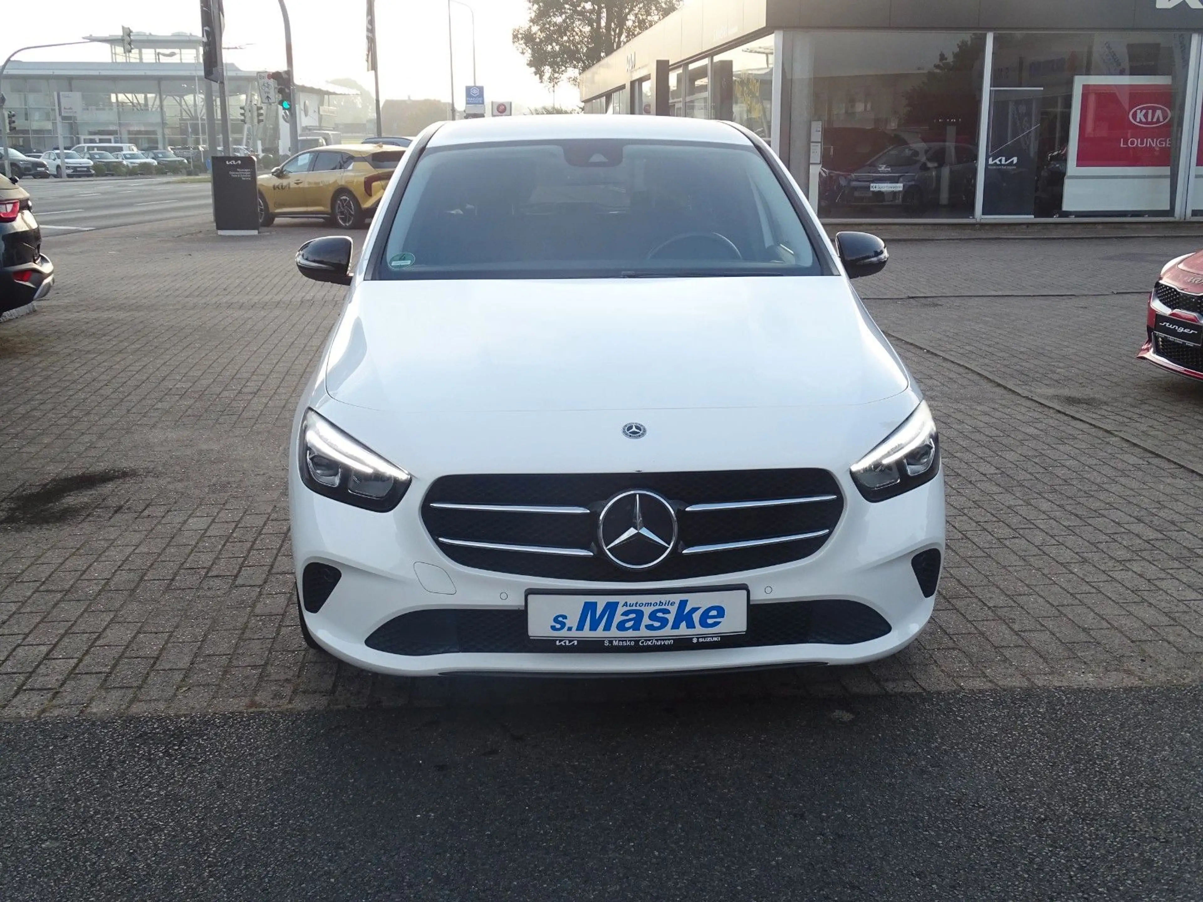 Mercedes-Benz B 200 d Progressiv A/T — photo 2