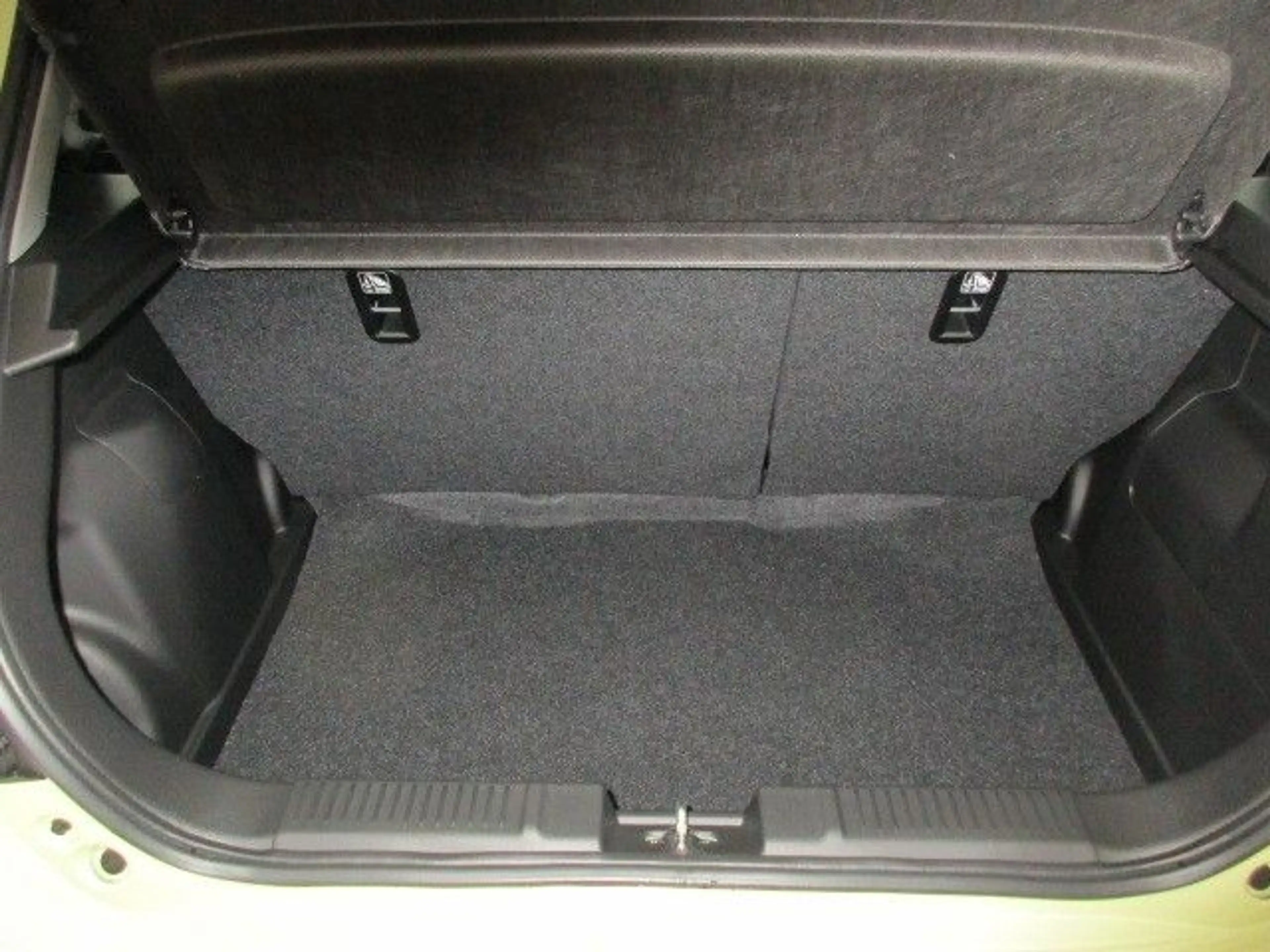 Suzuki Swift 1.2 Dualjet Hybrid Comfort+ CVT — photo 11