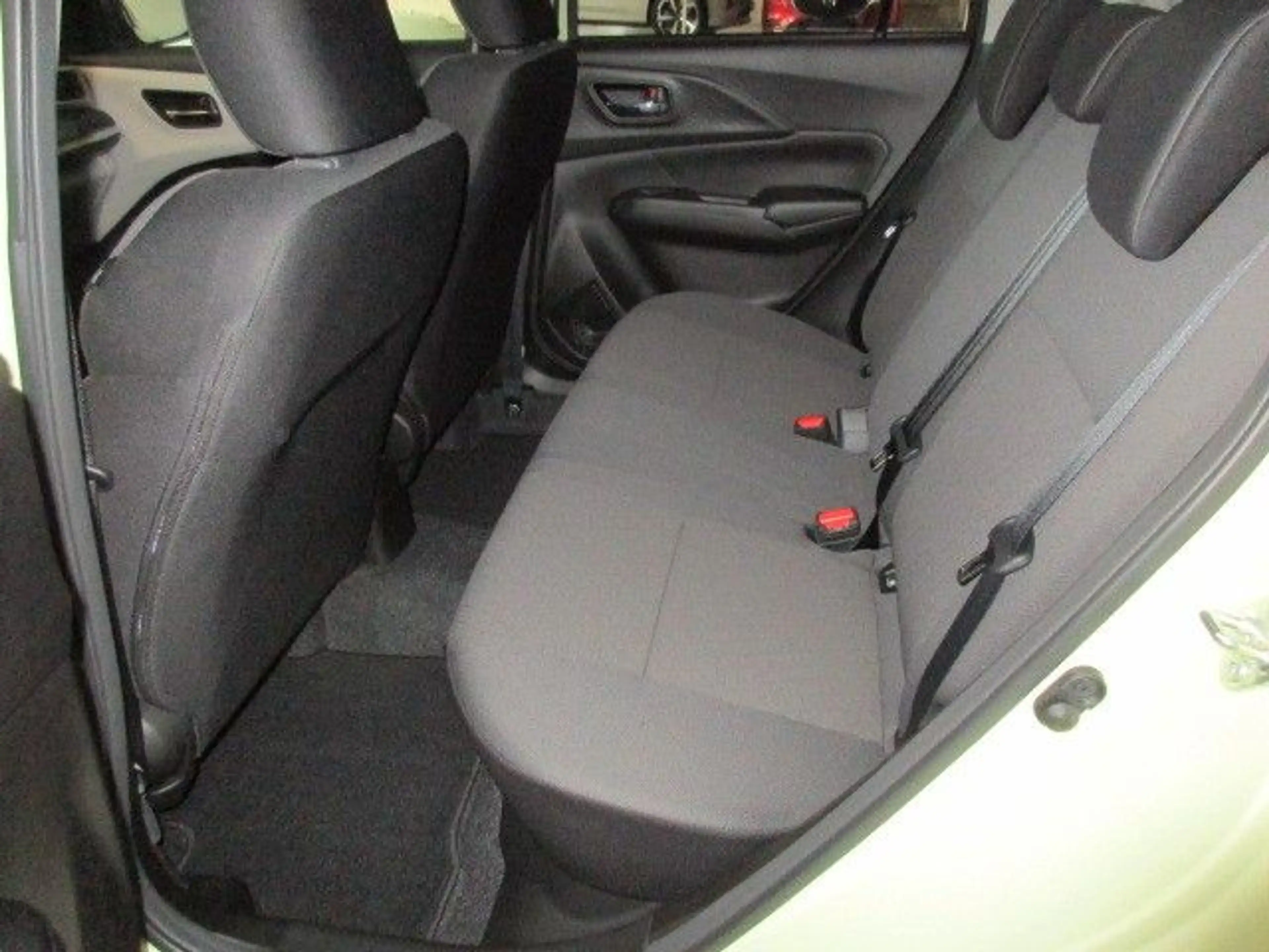 Suzuki Swift 1.2 Dualjet Hybrid Comfort+ CVT — photo 10