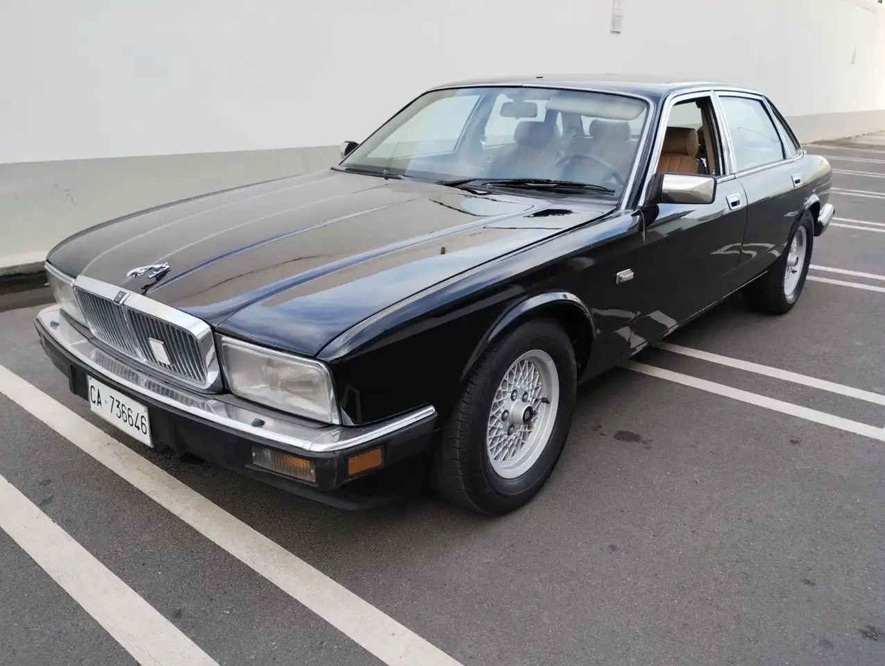 Jaguar XJ, foto 2