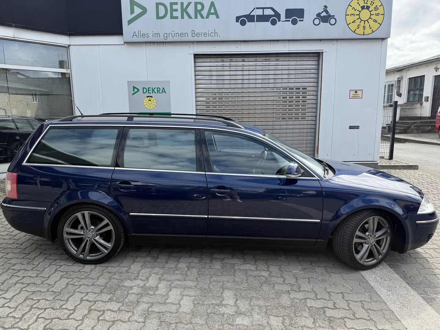 Volkswagen Passat Variant Highline mit Klimaautomatik/Alus/ABS/EFH/eSp/Met./ Blau - 2