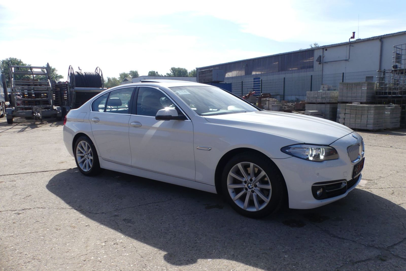 BMW 535 i xDrive Luxury*Temp*ASS* Kam*HUD*Leder*Xeno — photo 11