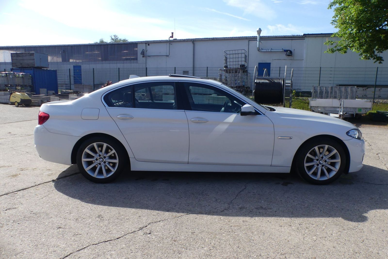 BMW 535 i xDrive Luxury*Temp*ASS* Kam*HUD*Leder*Xeno — photo 4