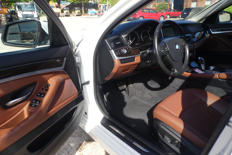 BMW 535 i xDrive Luxury*Temp*ASS* Kam*HUD*Leder*Xeno — photo 12