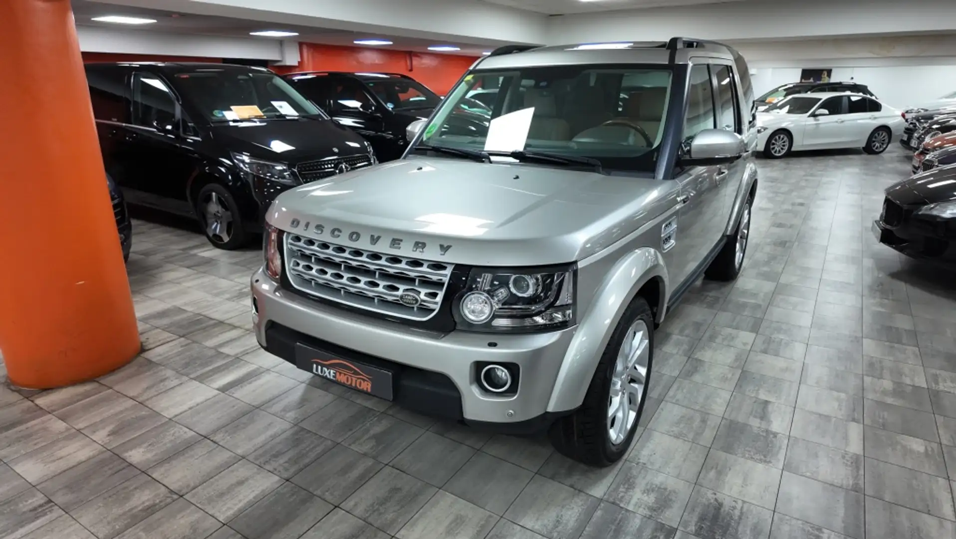 Land Rover Discovery 3.0SDV6 HSE Aut. Gris - 1