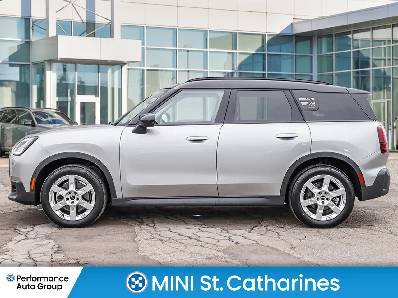 MINI Countryman снимка MINI Countryman