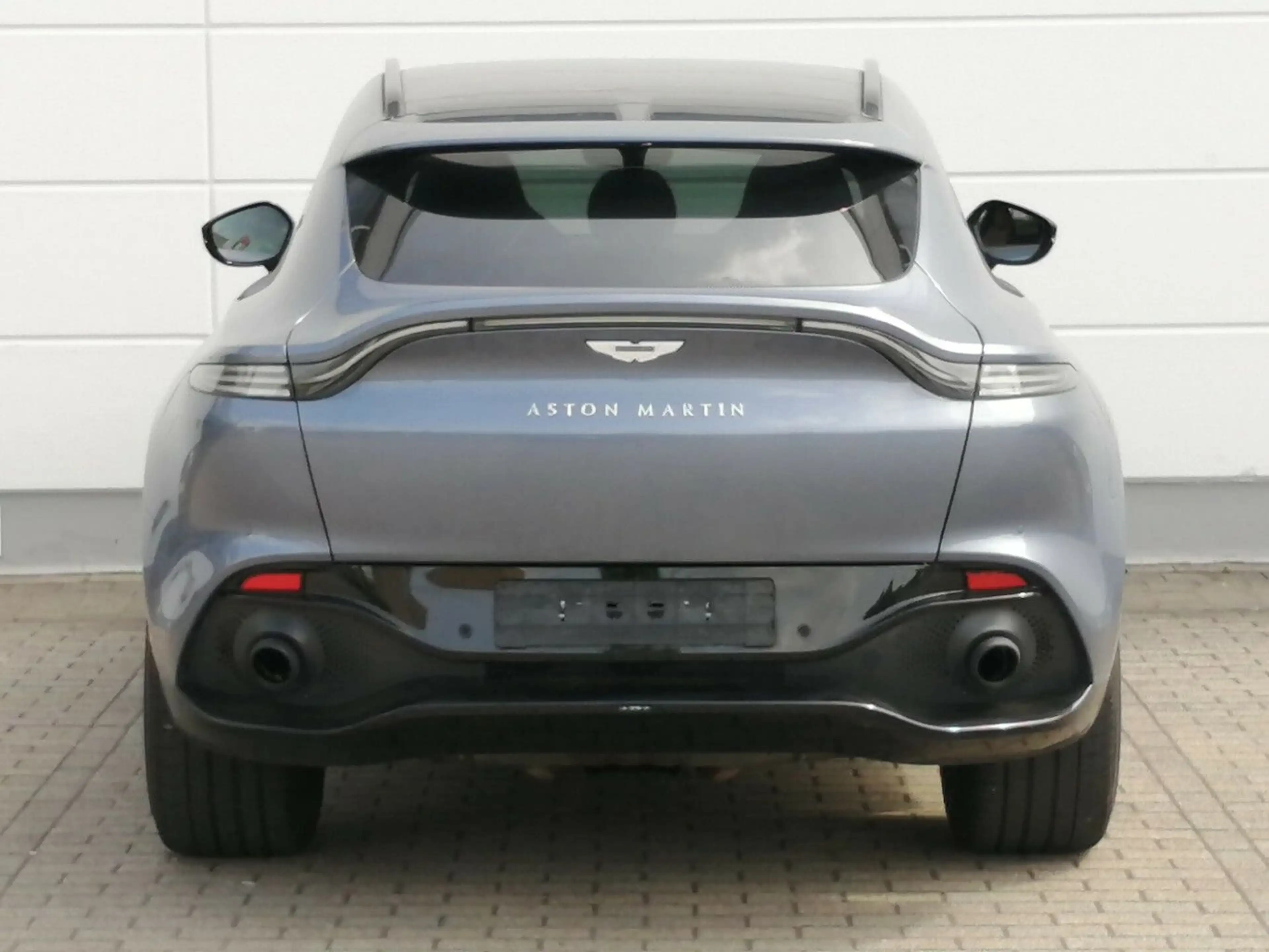 Aston Martin DBX Concours Blau Vollausstattung-6 800 KM- — photo 8