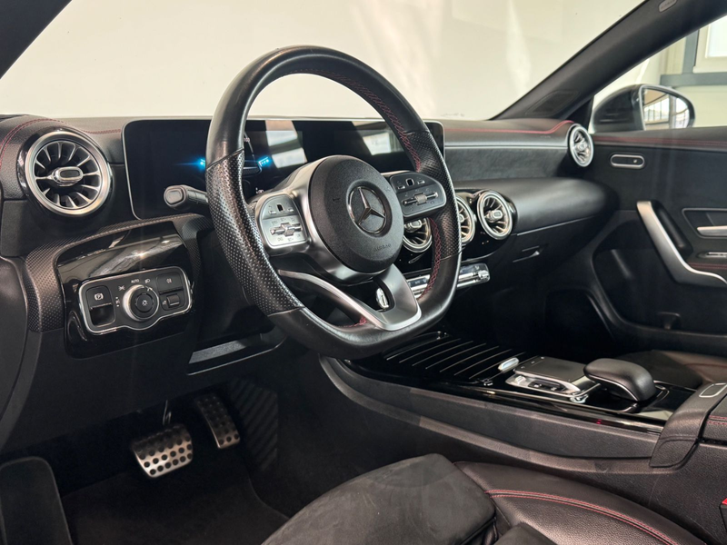Mercedes-Benz CLA 180 d*AMG LINE*WIDESCREEN*TOTWINKEL*PDC*SHZ* — photo 13