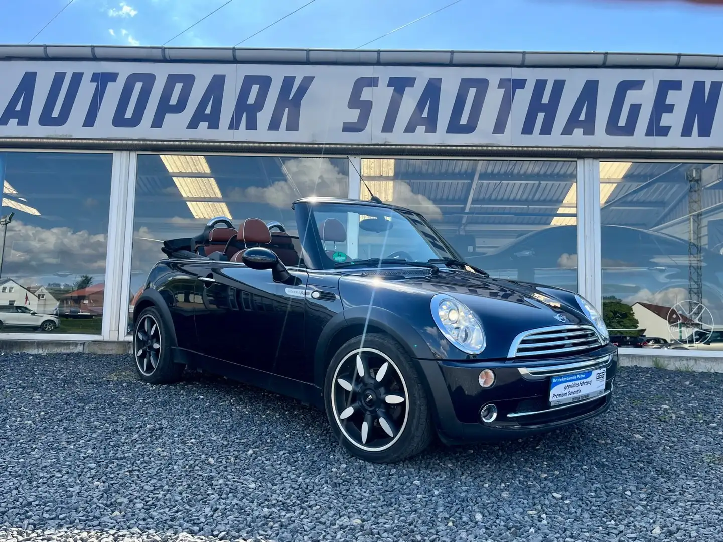 MINI Cooper Cabrio Sidewalk LEDER/SHZ/XENON/PDC/TEMPO Schwarz - 1