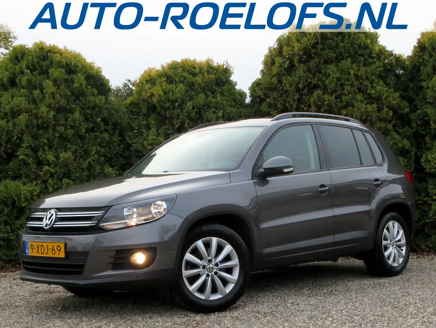Volkswagen Tiguan 1.4 TSI Comfort&Design Edition *Navi*ECC* Grau - 1