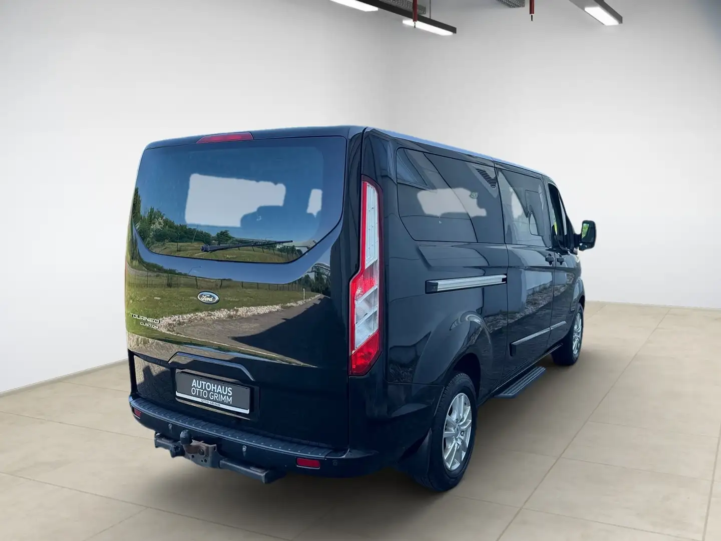 Ford Transit Tourneo 2.0TDI L2 Custom 8 Sitze Titani Negro - 2