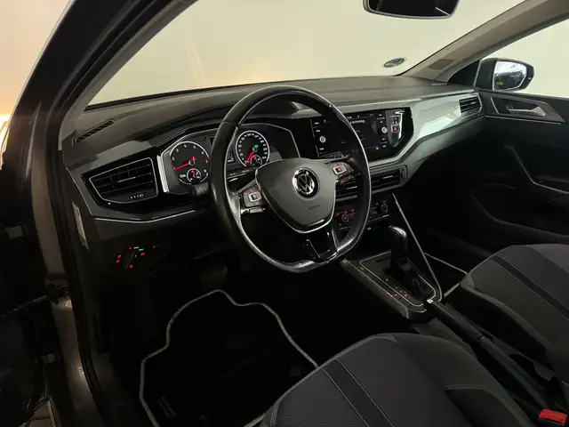 Volkswagen Polo view 8