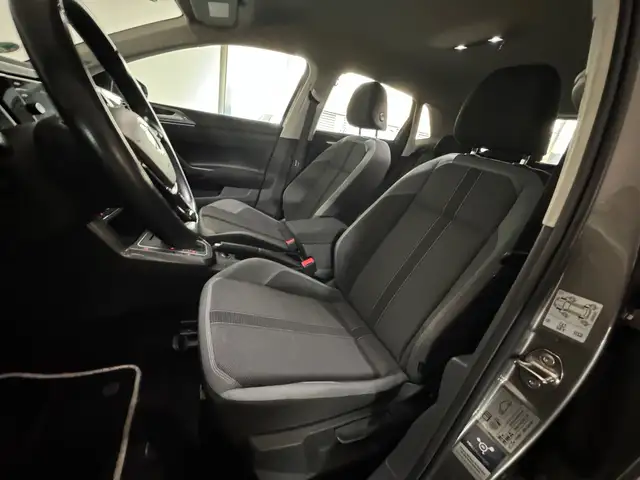 Volkswagen Polo view 9