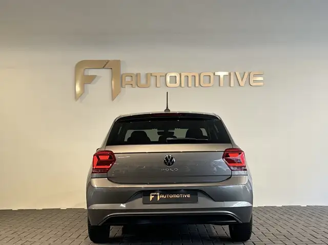 Volkswagen Polo view 4