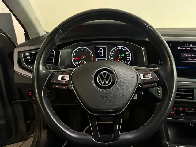 Volkswagen Polo view 10