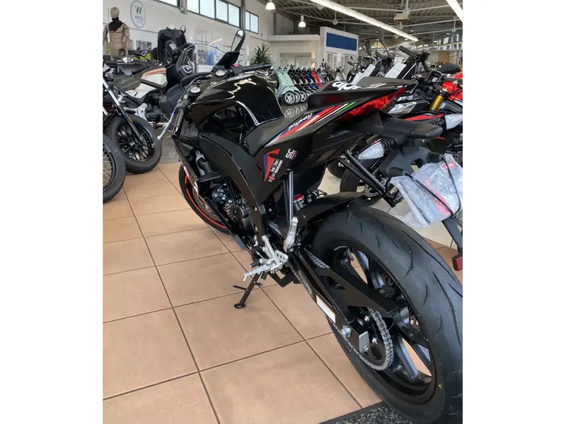 Aprilia RS 125 - foto 3