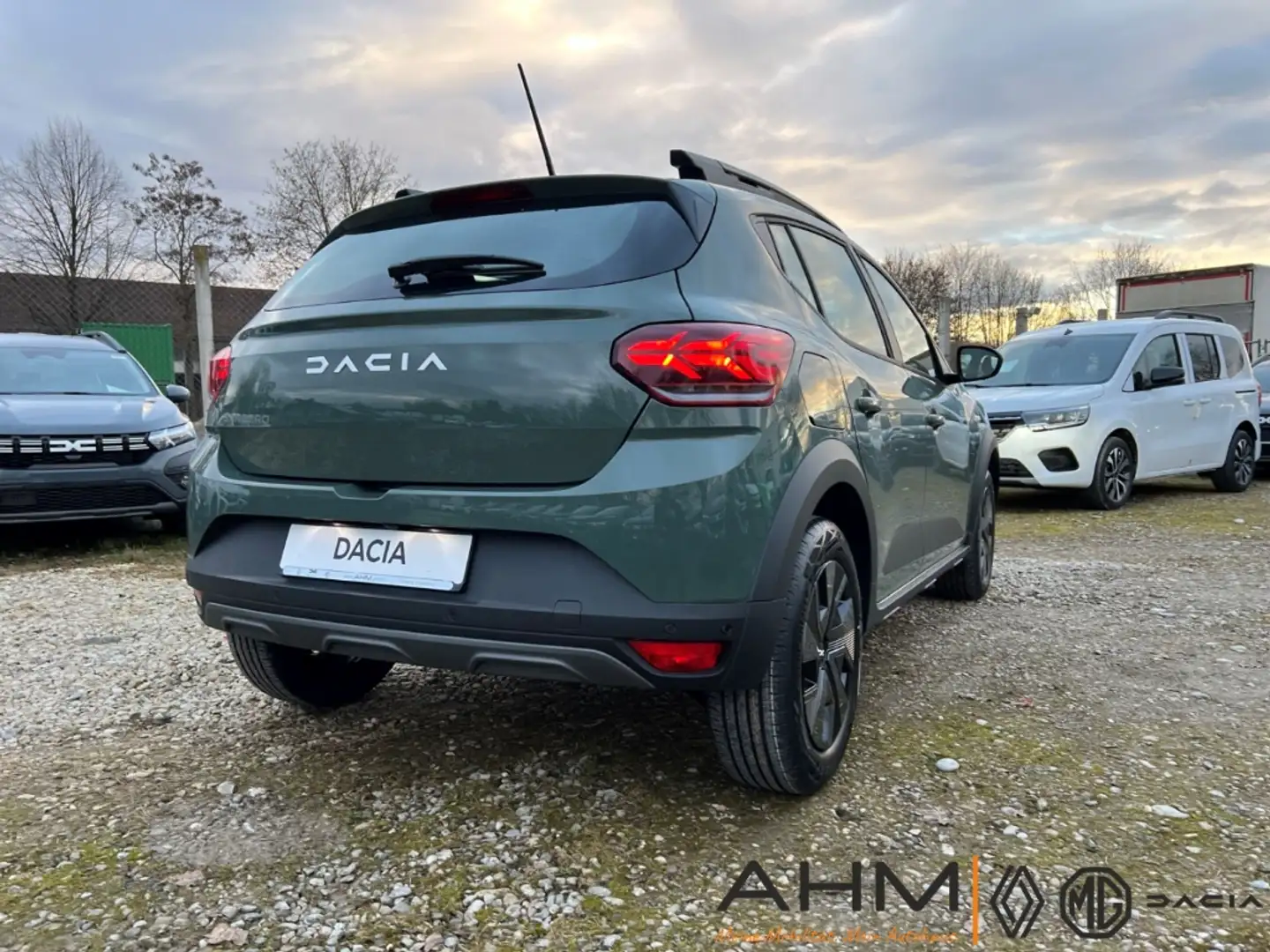 Dacia Sandero Stepway Expression TCe 90 NAVI KAMERA LED Klimaaut Grau - 2