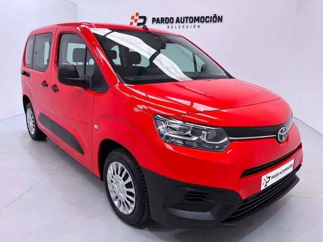Toyota 1.5D 96kW (130CV) Family Active L1