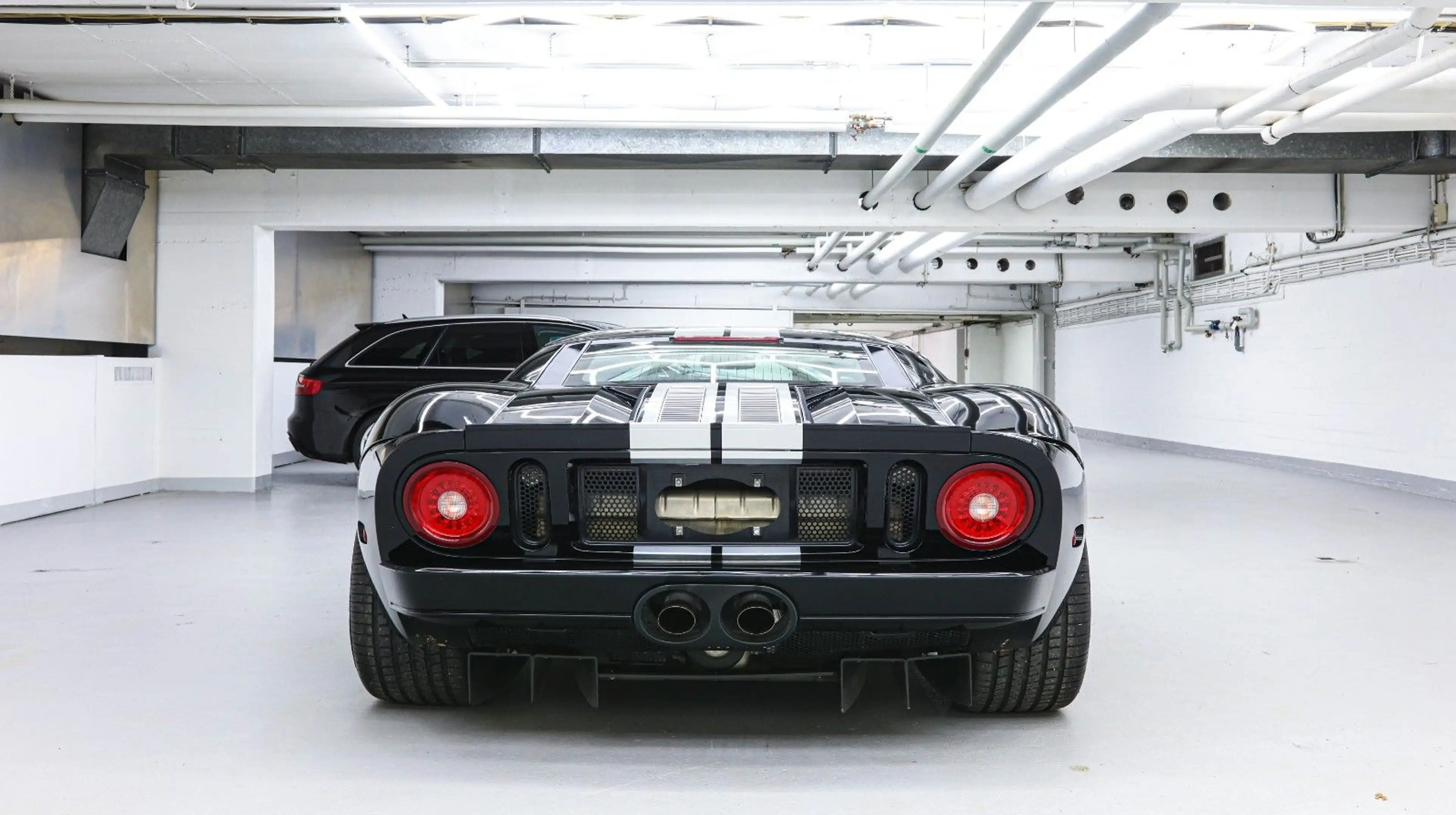 Ford GT — photo 7
