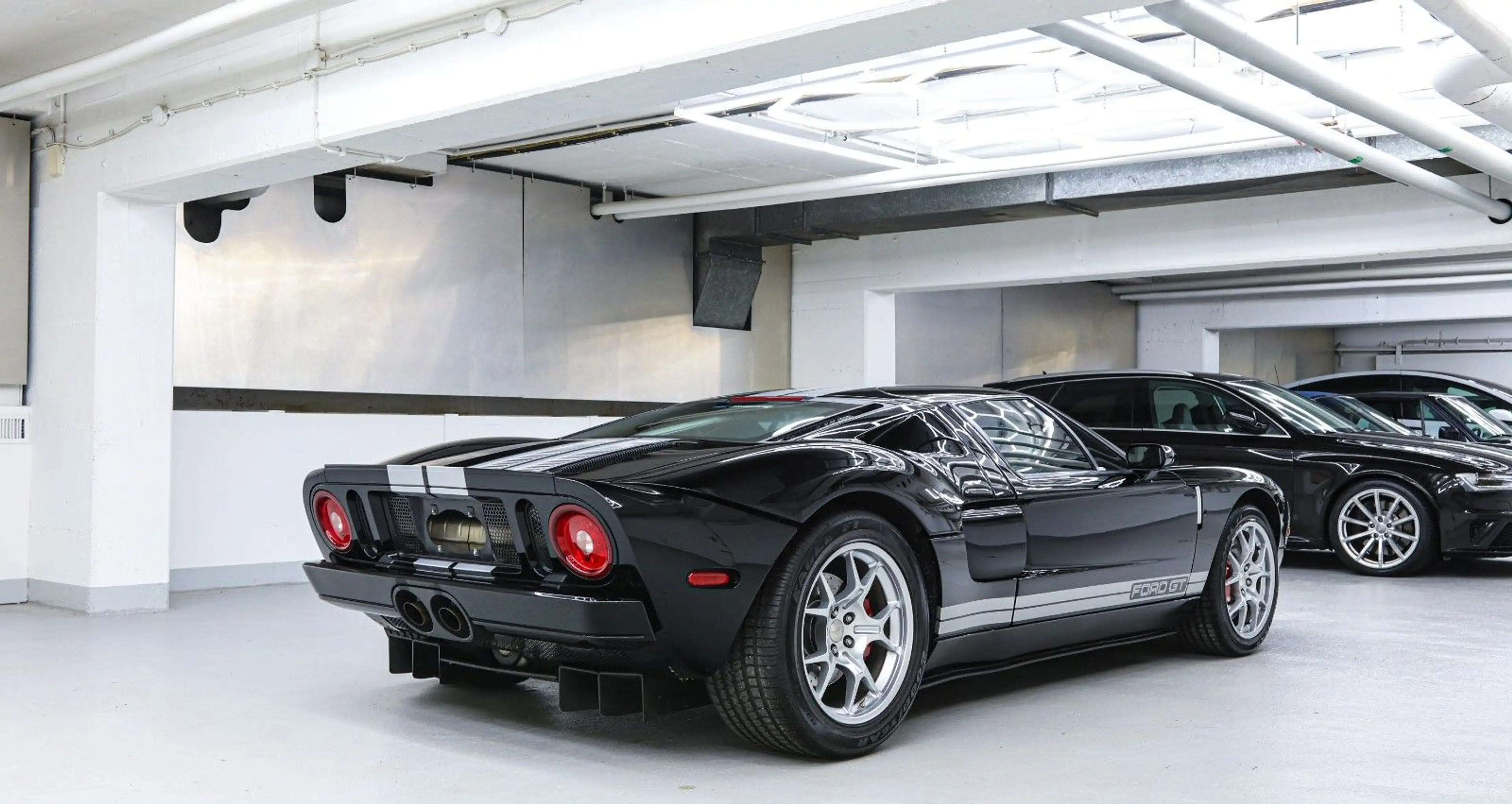Ford GT — photo 8