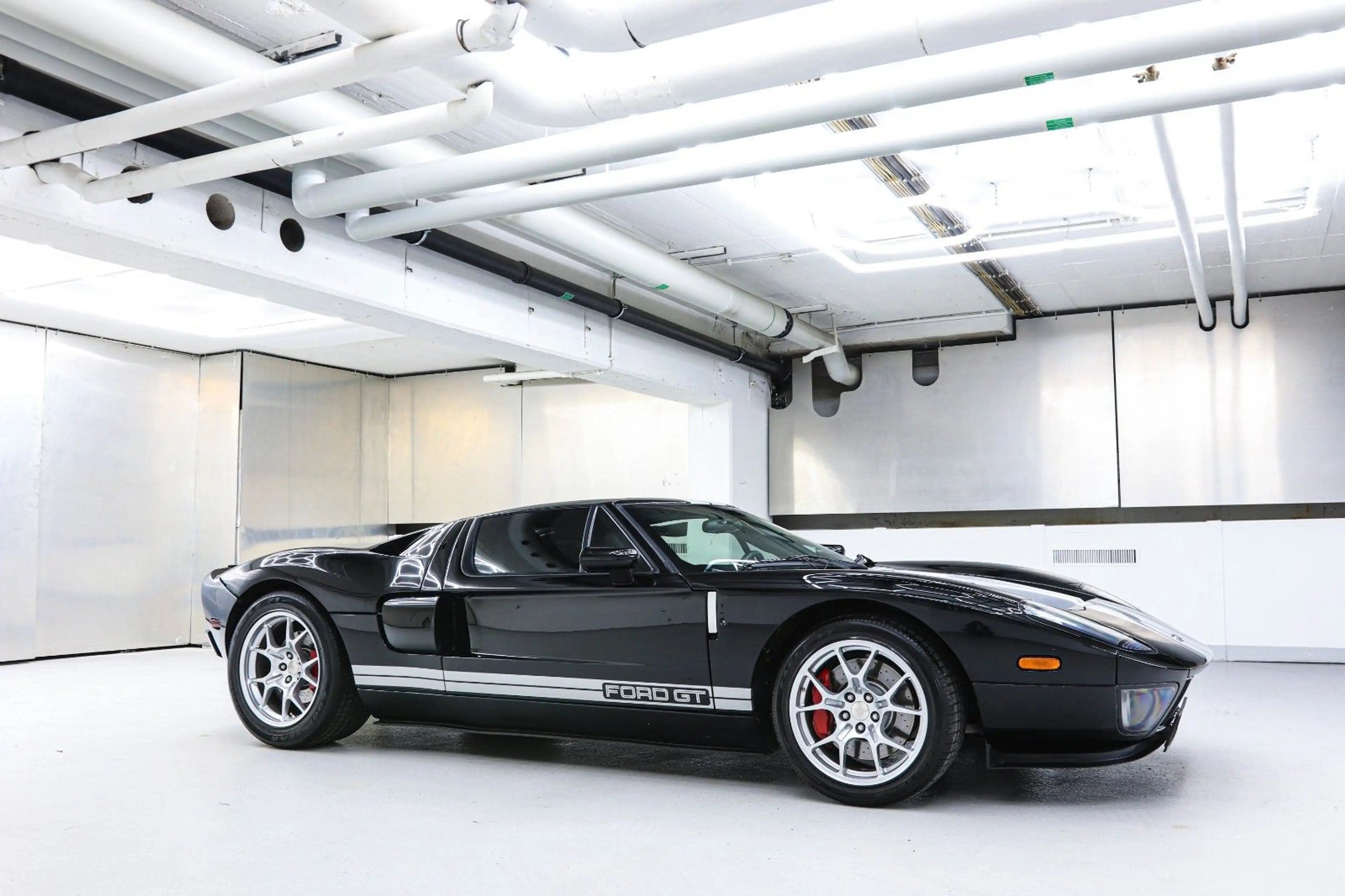 Ford GT — photo 3