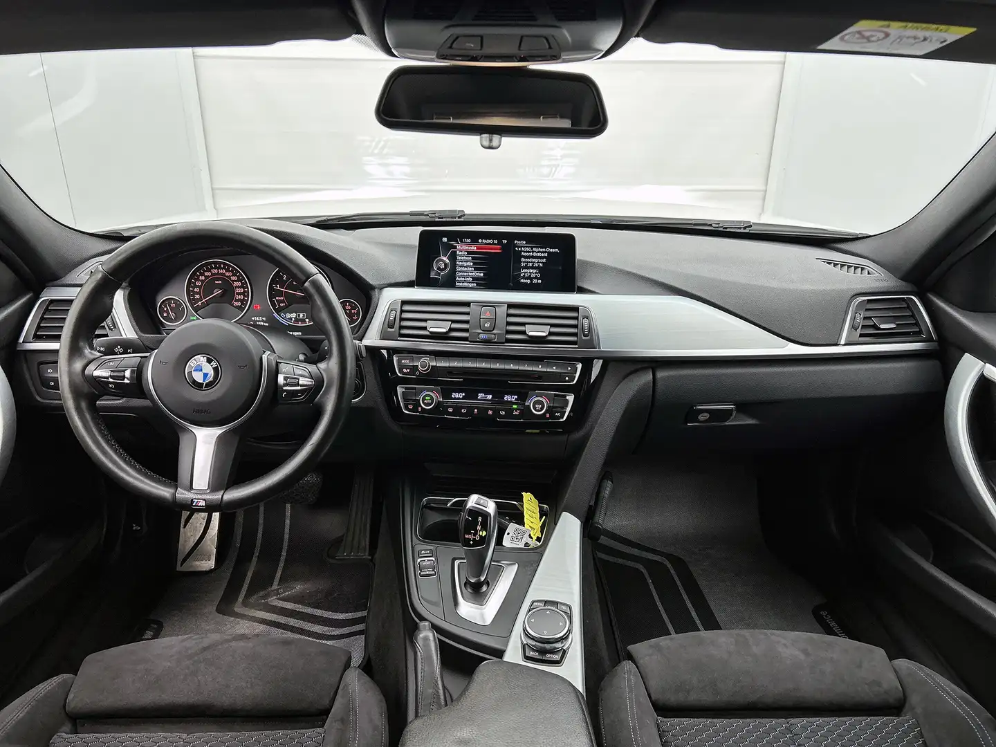 BMW 318 3-serie 318i M Sport Corporate Lease(NL-auto, Deal Weiß - 2