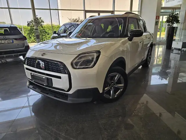MINI Cooper D Countryman D Classic Countryman Pack  M PLUS