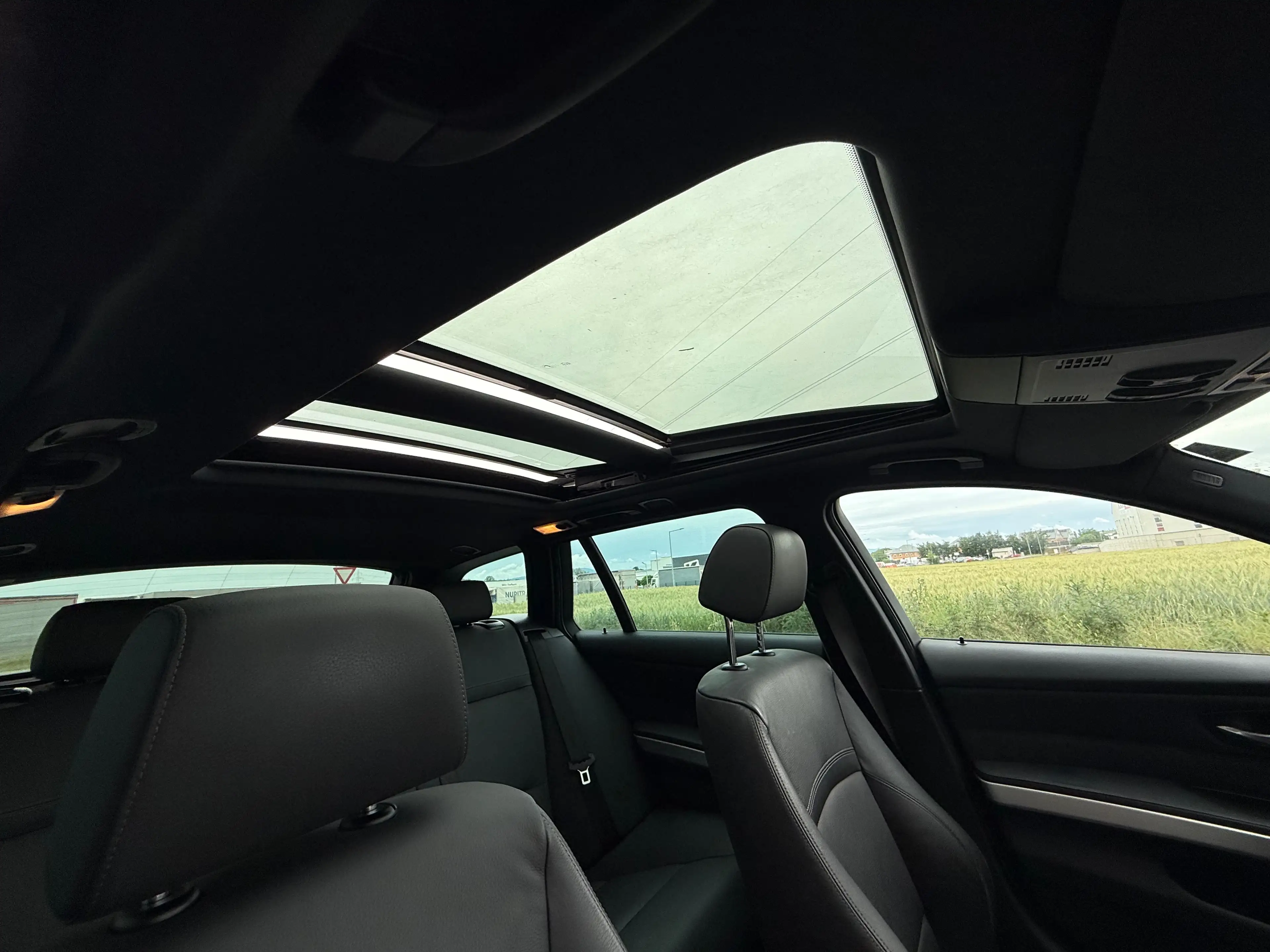 BMW 325 i Touring M-Paket ID:38 — photo 10