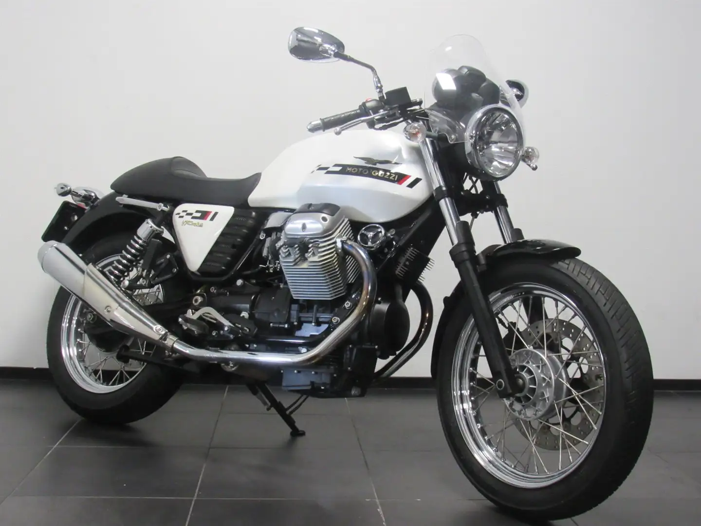 Moto Guzzi V 7 CAFE CLASSIC Alb - 2