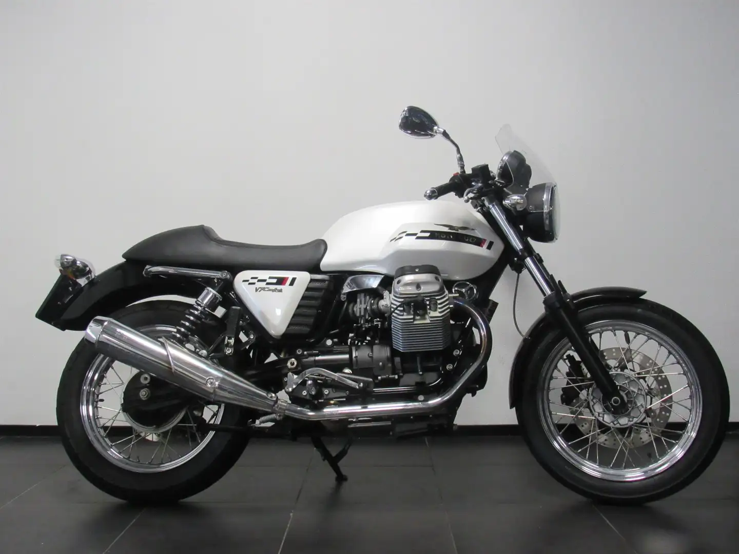 Moto Guzzi V 7 CAFE CLASSIC Alb - 1