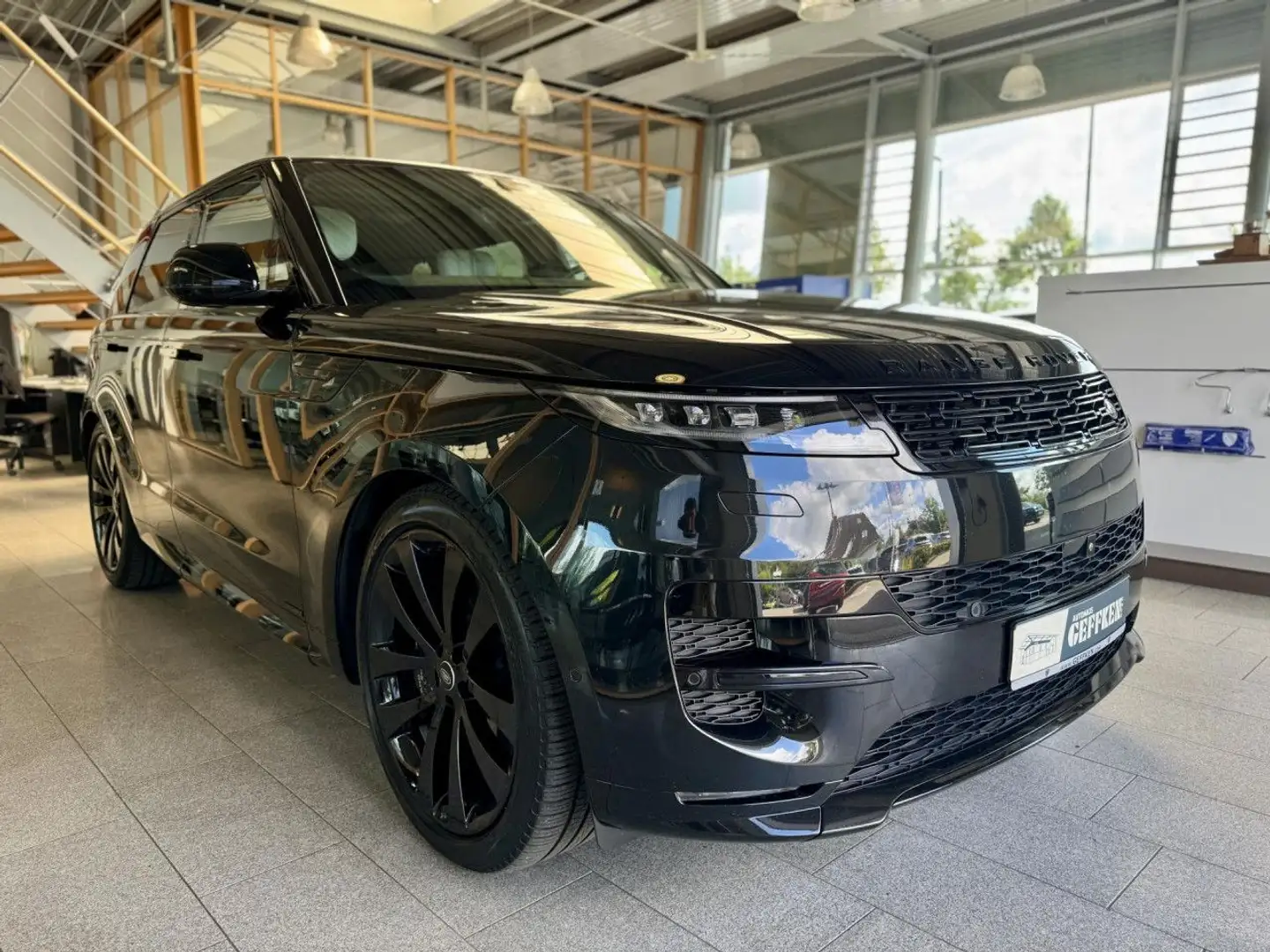 Land Rover Range Rover Sport P550e Hybrid Autobiography, AHK! Zwart - 2