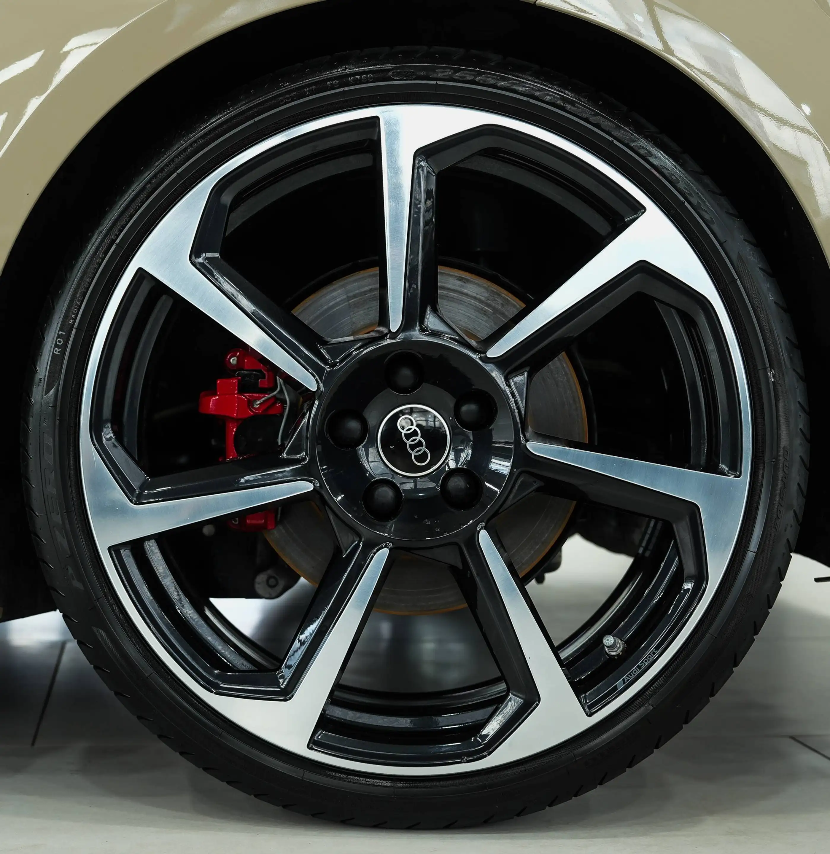 Audi TT RS 2.5 TFSI quattro*CARBON-INT*RS-ABGAS*B&O* — photo 11
