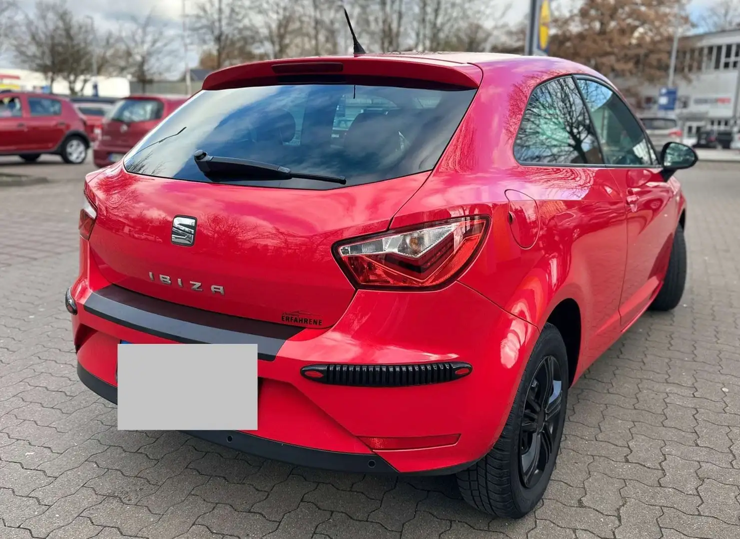 SEAT Ibiza SC 1.0 MPI Rot - 2