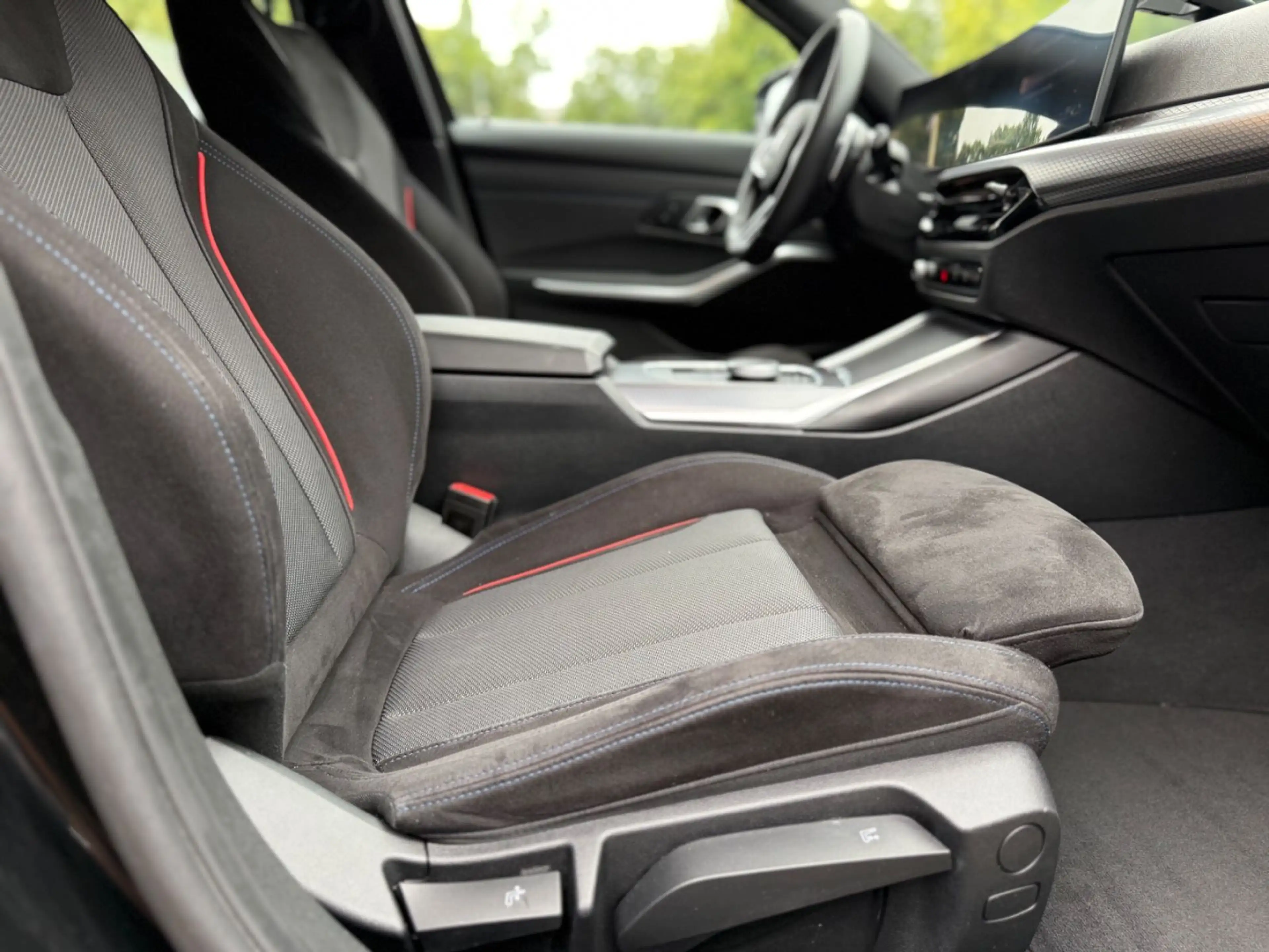 BMW 330 I Touring xDrive M Sport/Ambiente/Spur/Apple — photo 11