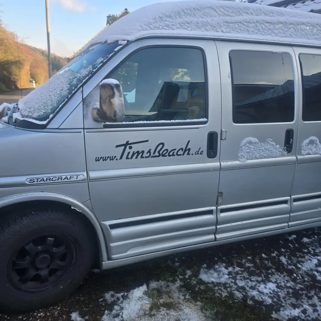 Chevrolet Chevy Van Savana Starkraft Silber - 1