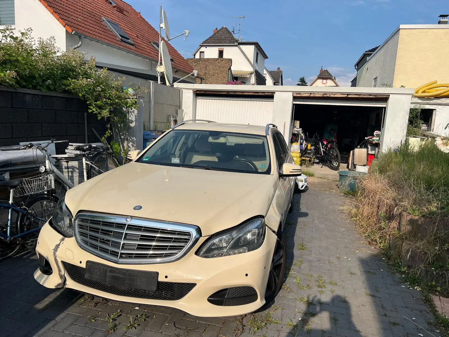 Mercedes-Benz E 220 E220 Bluetec Mercedes-Motorproblem-ehemaliges Taxi žuta - 2