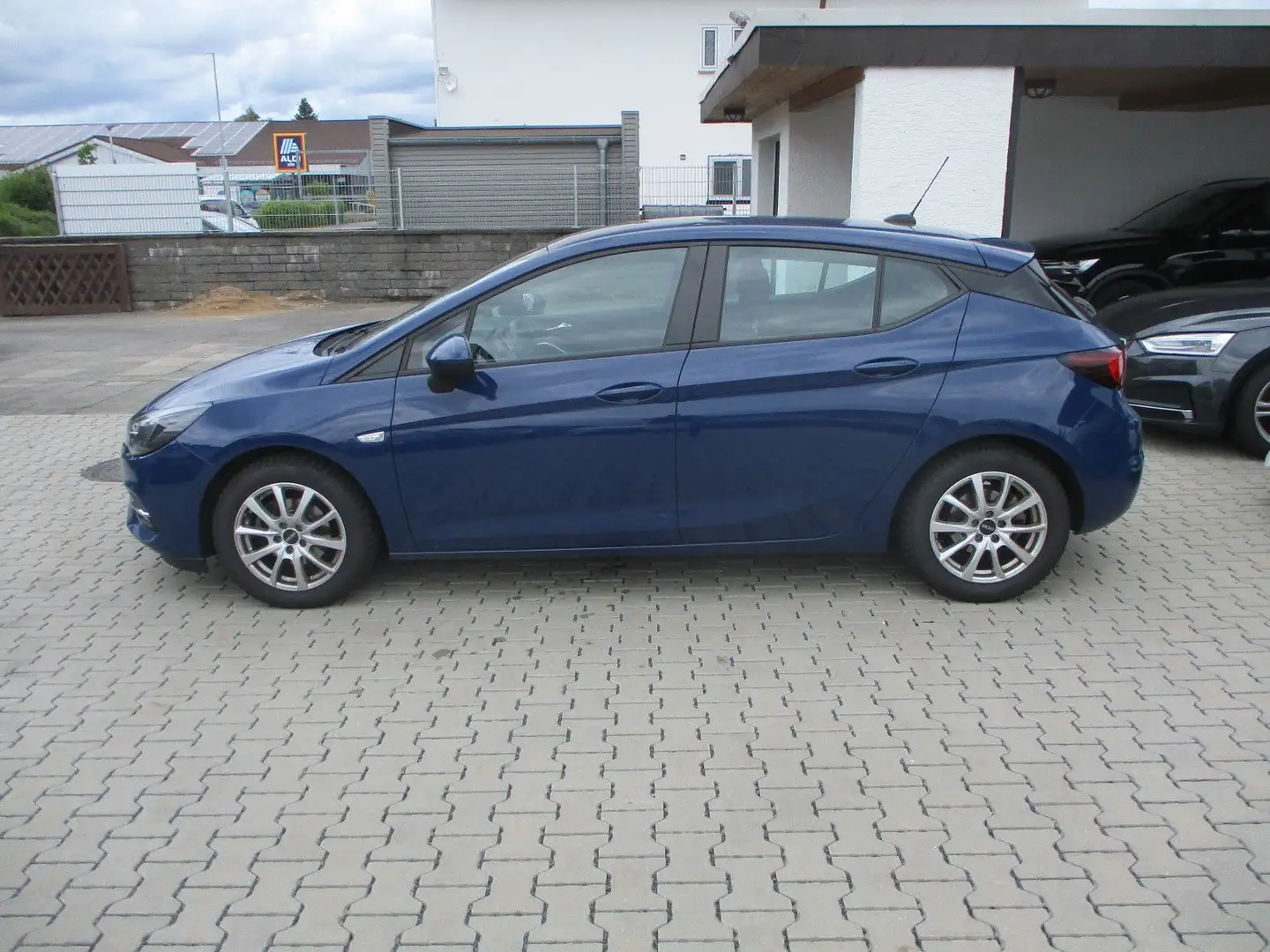 Opel Astra 1.5 D NAVI PDC SITZH TEMPOMAT 8FACH BEREIF Azul - 1