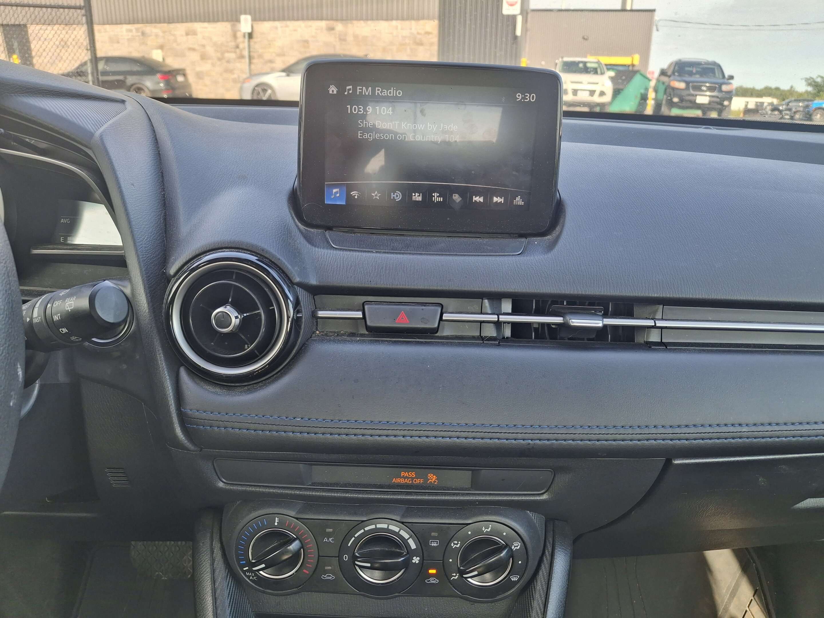 2020 Toyota Yaris LE | Auto | Heated Seats | Bluetooth | Rear Camera — снимка 1