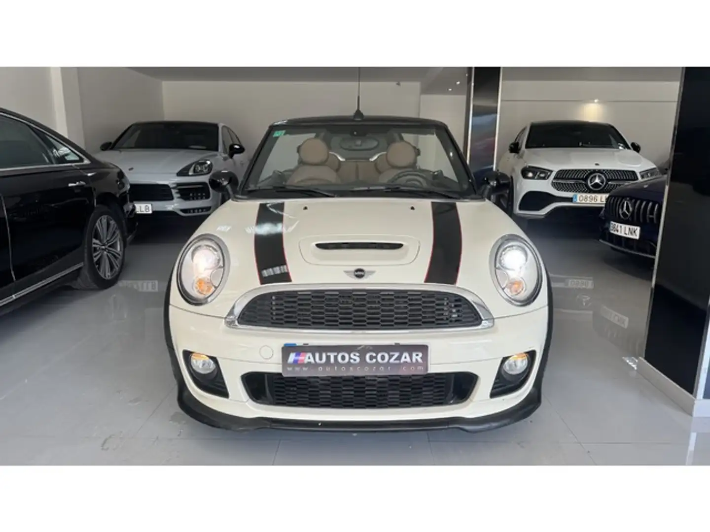 MINI John Cooper Works Cabrio Aut. Beige - 2