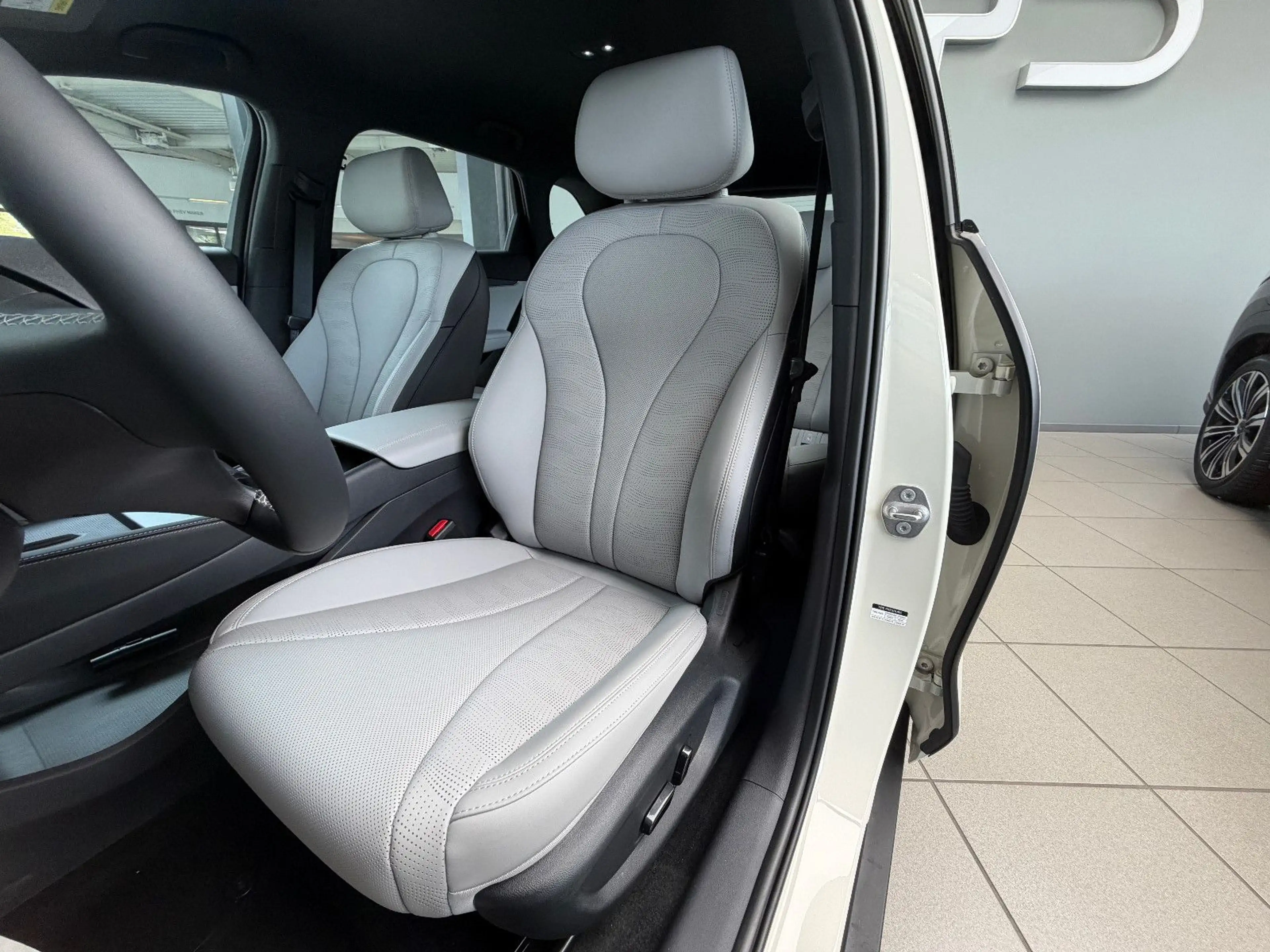 BYD Seal 6 SEAL Seal 6 Touring 1.5 PHEV DM-i 135 kW Boost — photo 7
